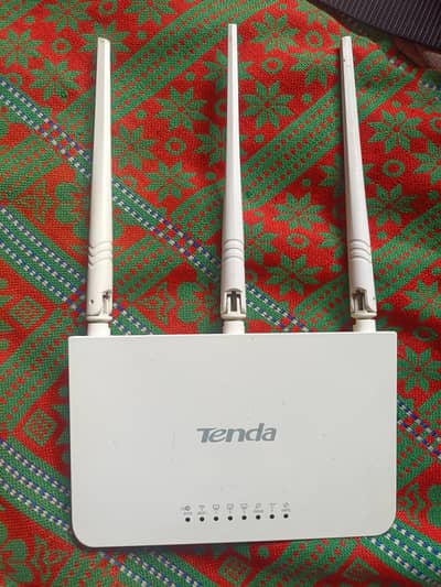 Tenda F3 Wireless N300 Easy Setup Router.