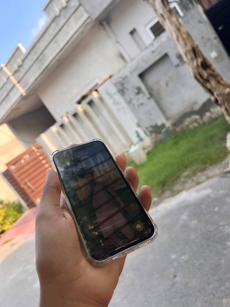 Apple iPhone 15 3