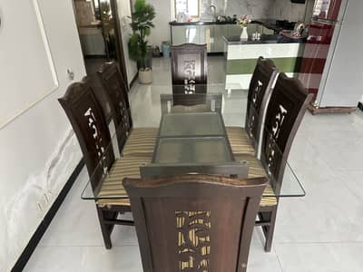 DINNING TABLE FOR SALE