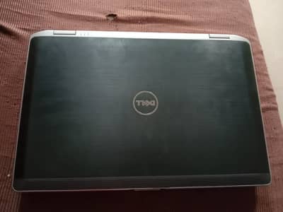 dell latitude laptop looks like brand new