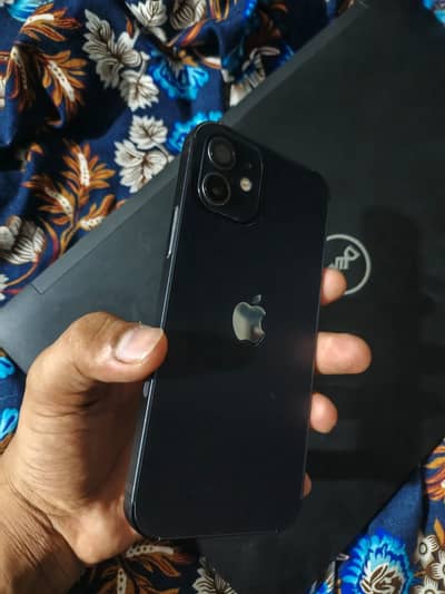 Apple iPhone 12