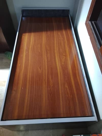 SINGLE BED