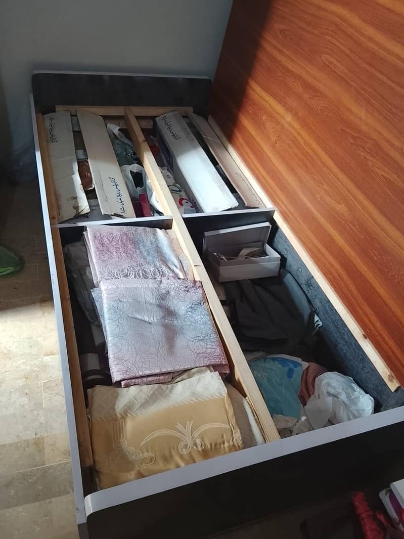 SINGLE BED 2