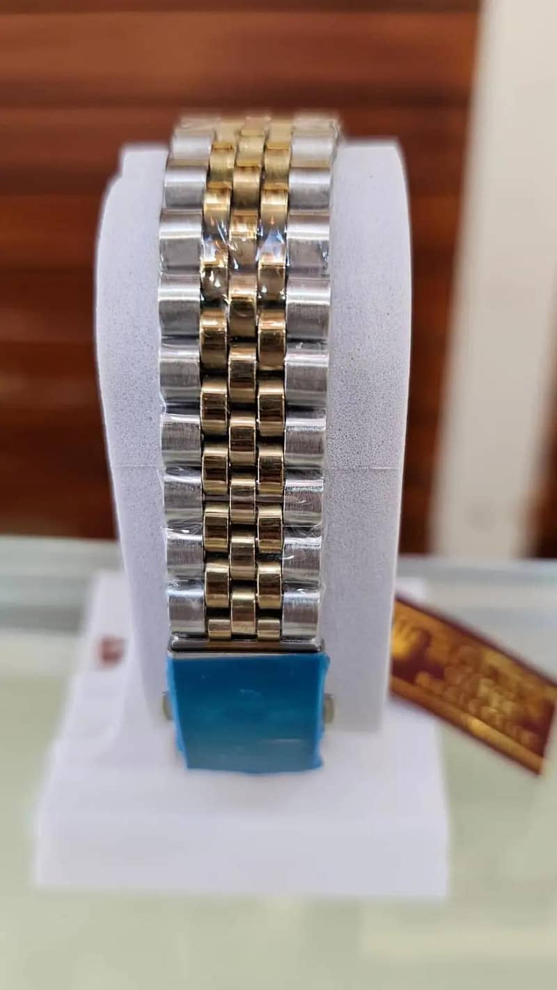 DATEJUST — PRECISION MEETS ELEGANCE 5