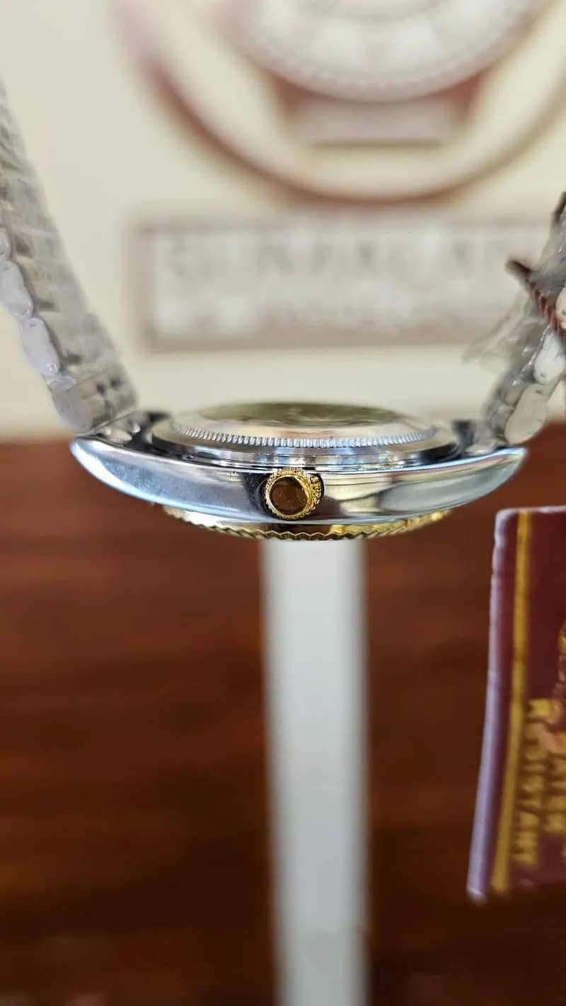 DATEJUST — PRECISION MEETS ELEGANCE 6