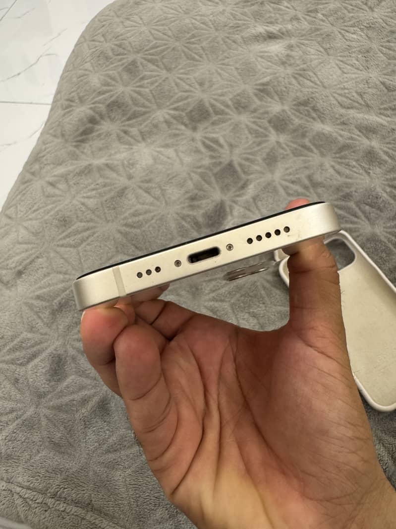 Apple iPhone 13 3