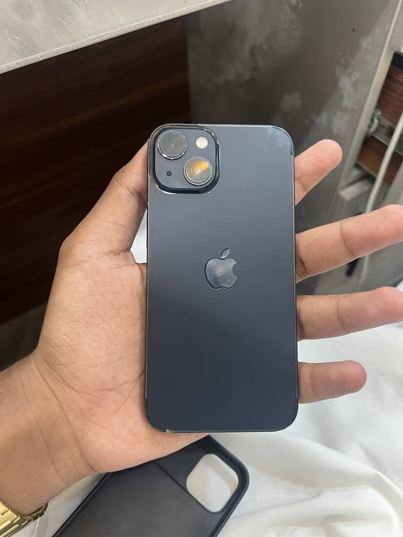 Apple iPhone 13 0