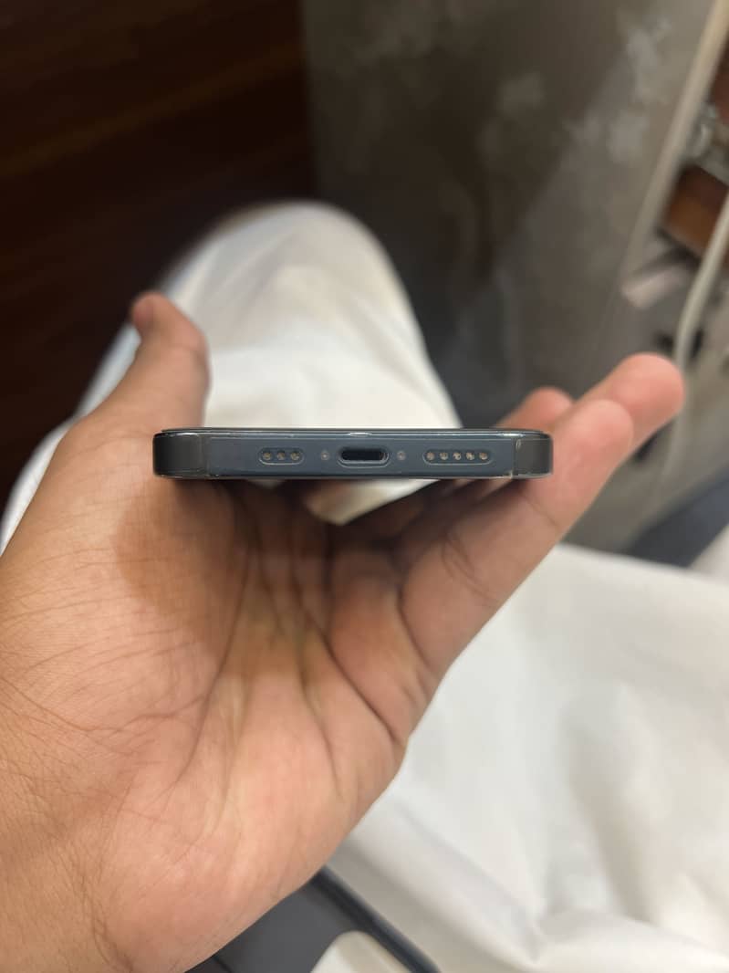 Apple iPhone 13 1