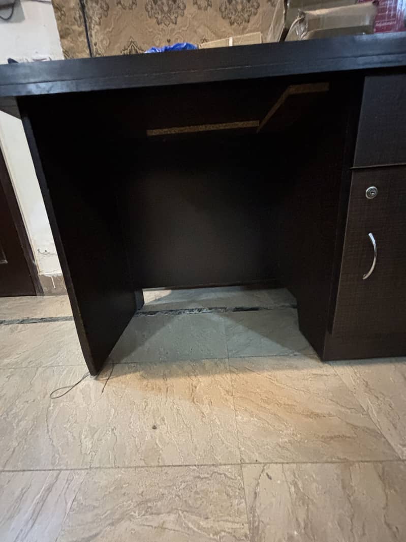 Office table 0