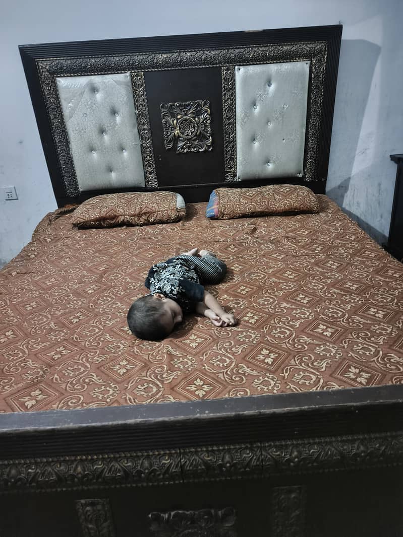 king bed 0