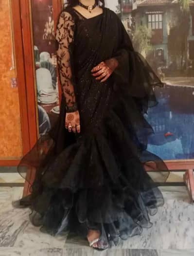black frill sarree
