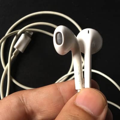 iPhone original earphones