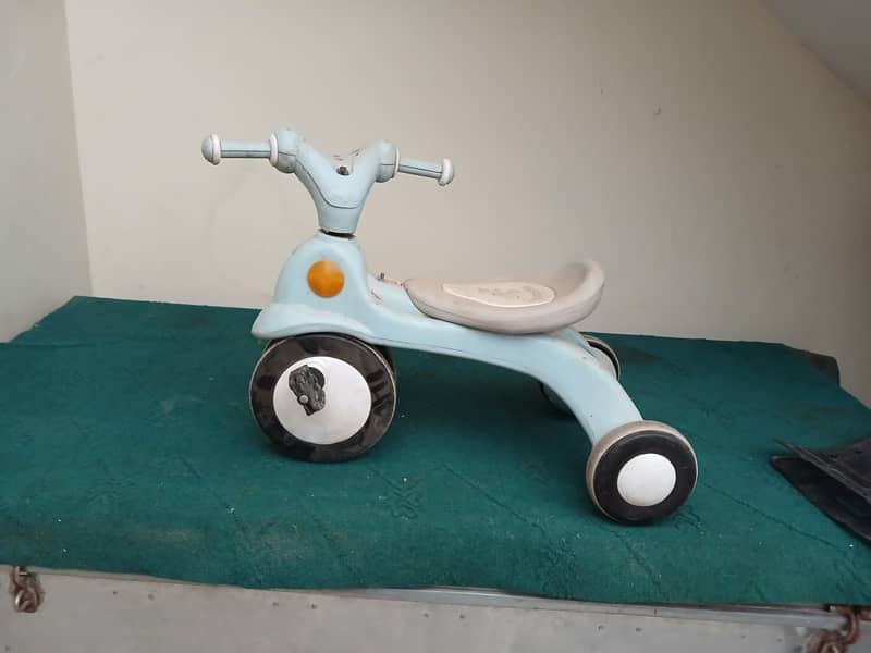 a kid trycycle 2