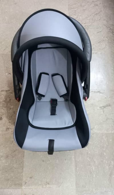 Baby Carry Cot + Car Seat for Sale in Islamabad