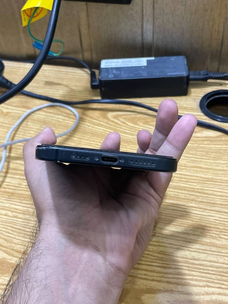 Apple iPhone 15 plus 4