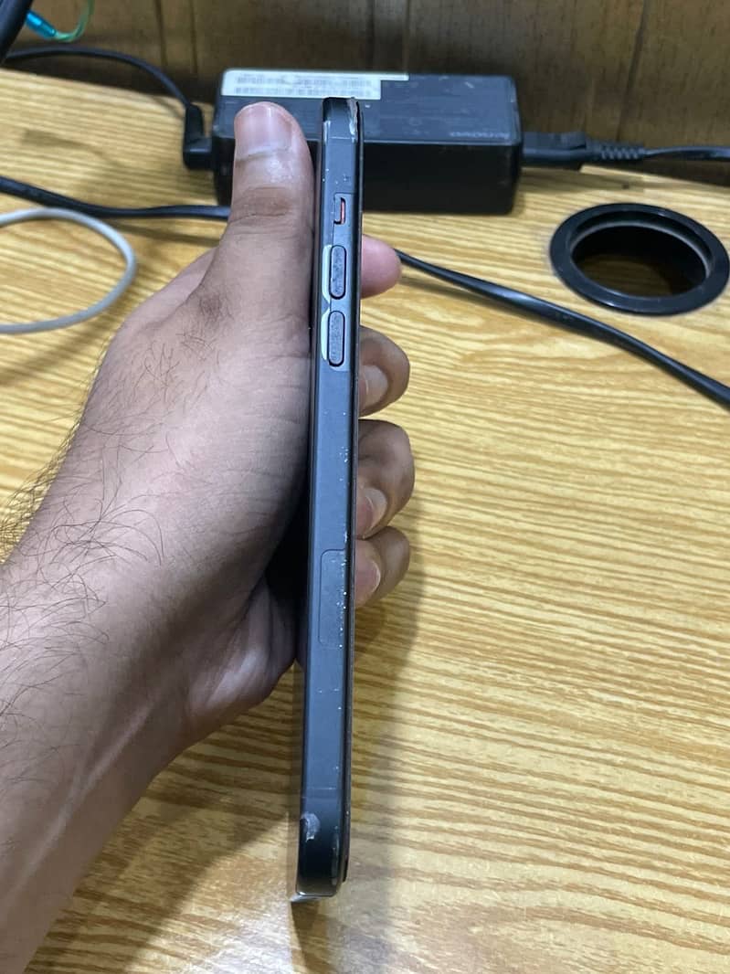 Apple iPhone 15 plus 5