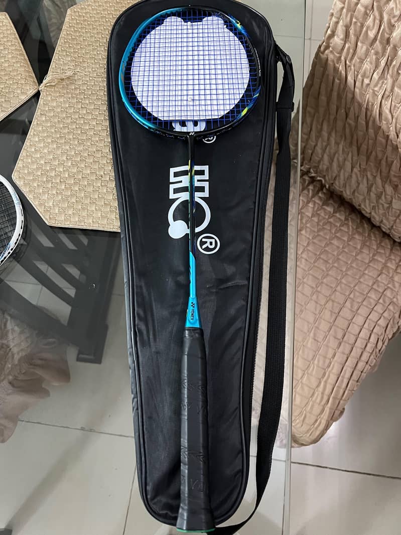 badminton rackets 0
