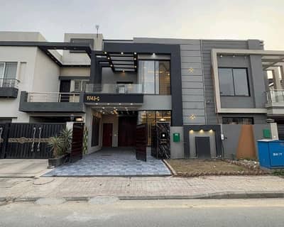 Get Your Hands On House In Lahore Best Area
