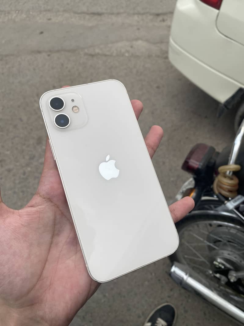 Apple iPhone 12 2