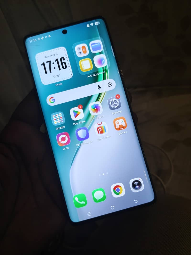Tecno CAMON 40 Pro 0