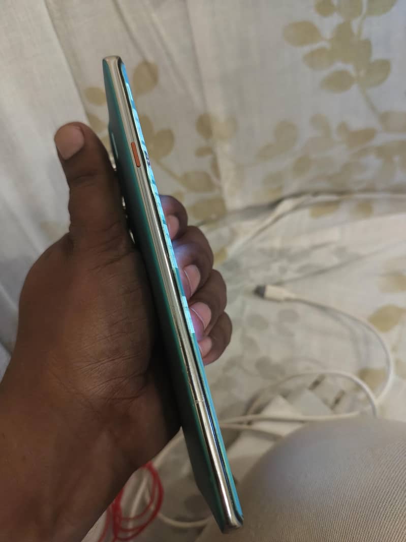 Tecno CAMON 40 Pro 2