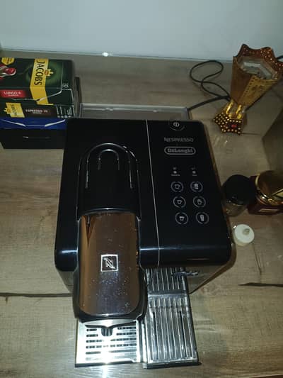 De'Longhi Nespresso Lattissima
