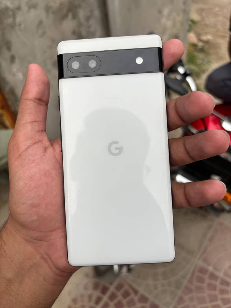 Google Pixel 6a 1