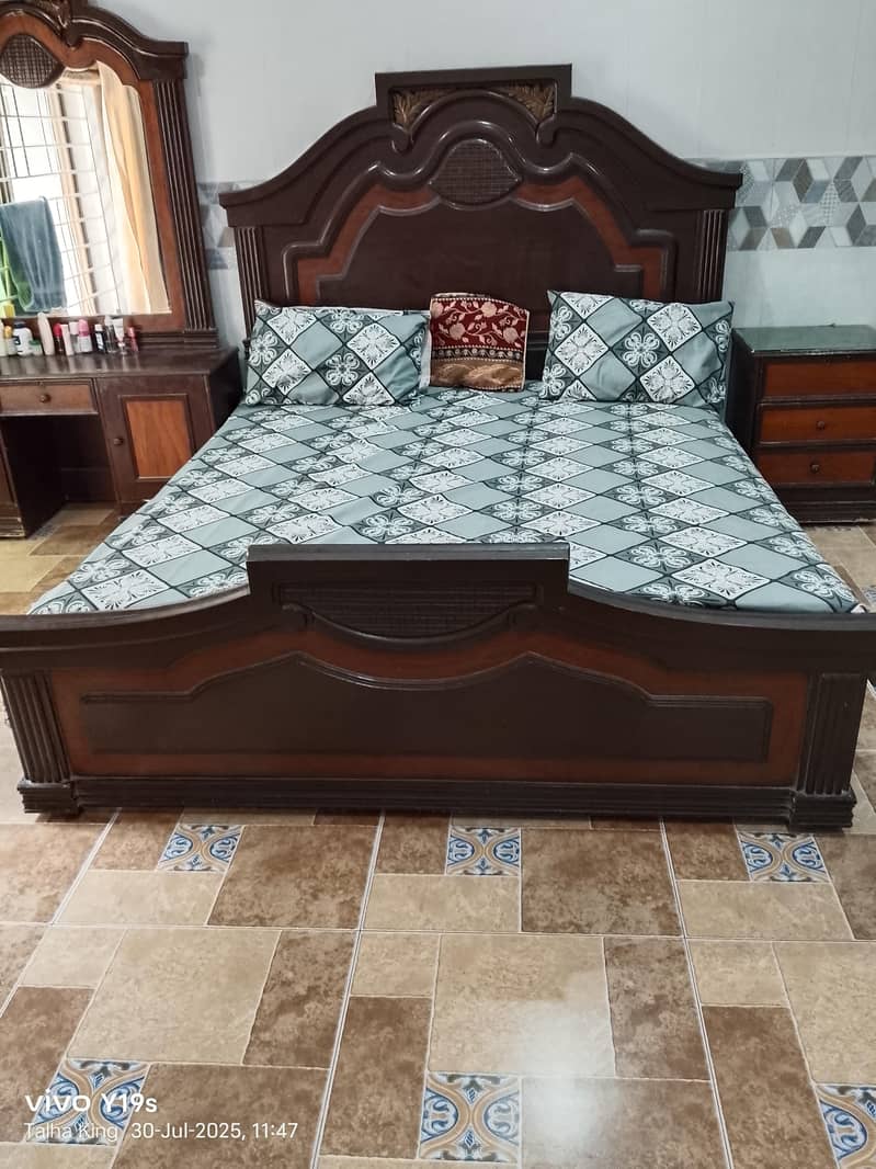 King size bed set 0