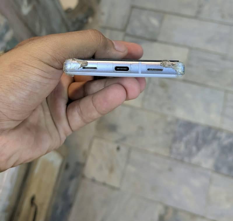 Google Pixel 7a 4