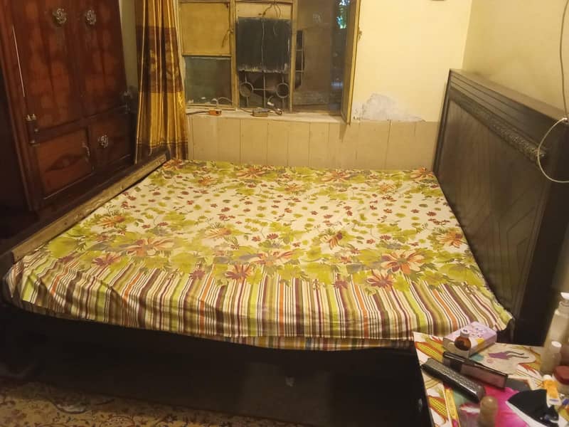 king size bed two sides table 4