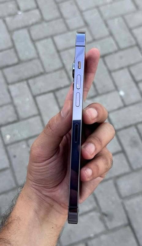 iPhone 14 Pro Max 8