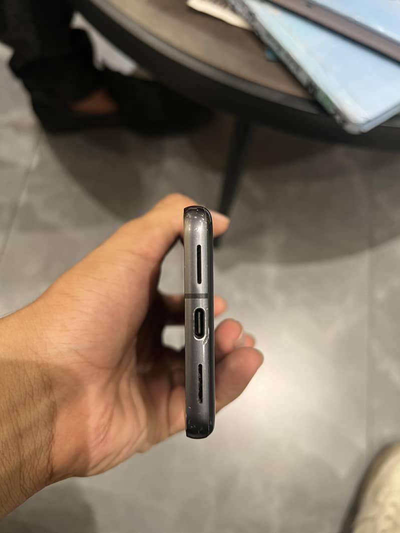 Google Pixel 8 5