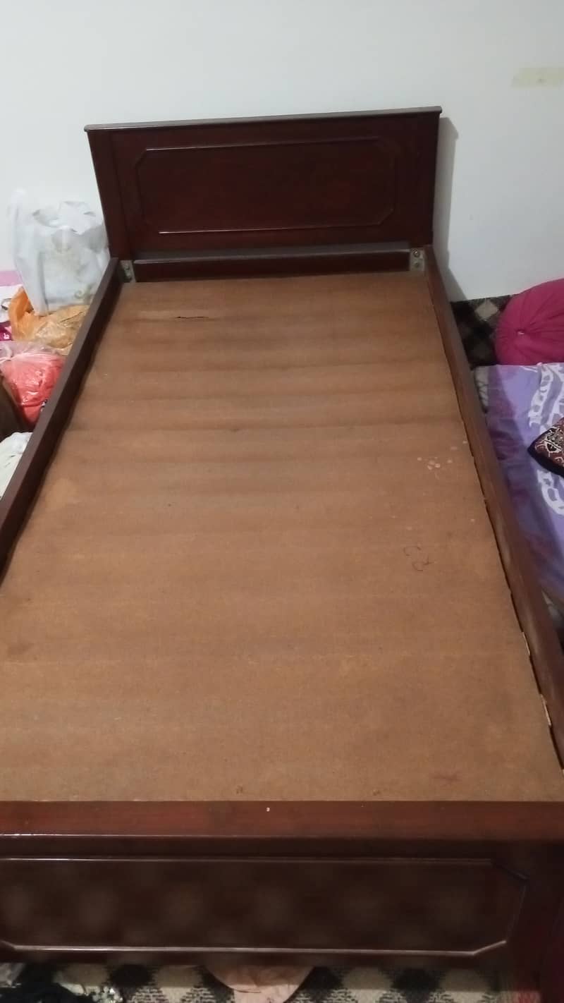 2 single beds 0