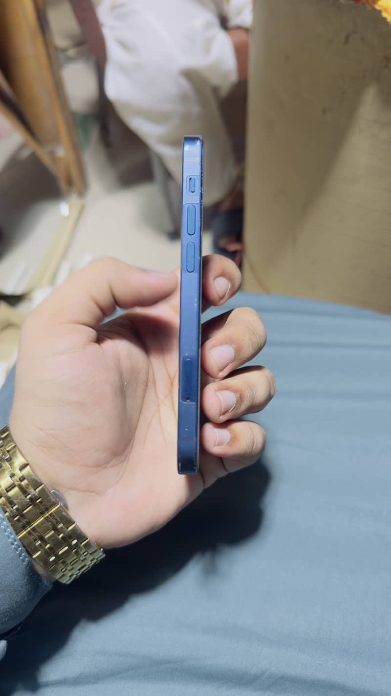 Apple iPhone 12 mini 3