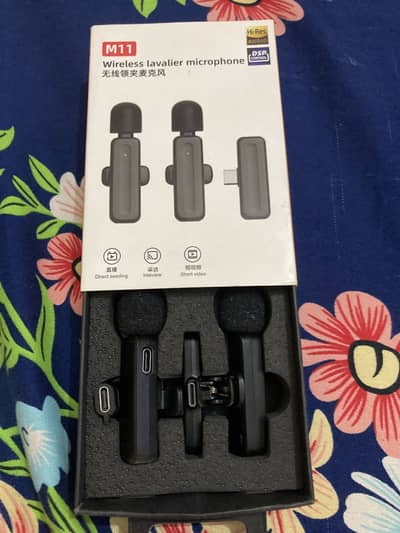 Wireless lavalier microphone