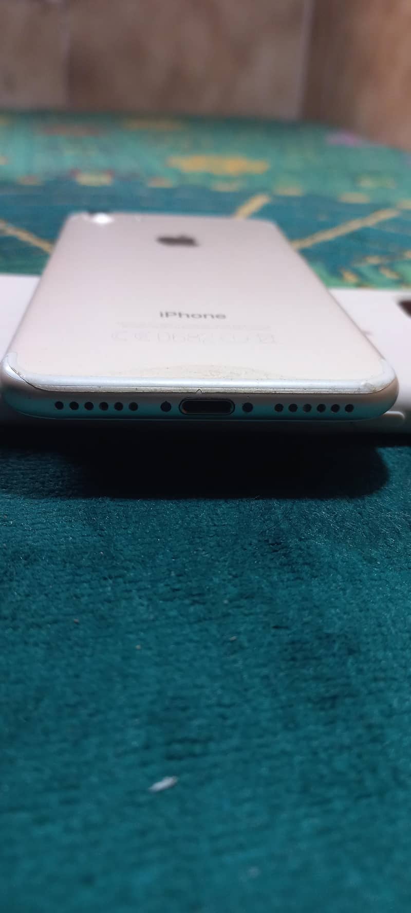 Apple iPhone 7 4