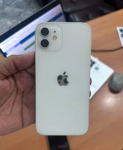 Apple iPhone 12
