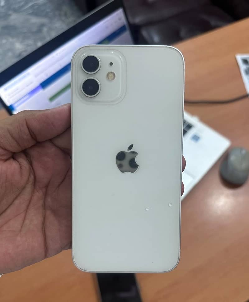 Apple iPhone 12 0