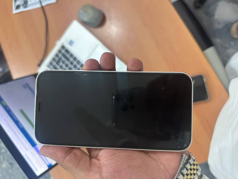 Apple iPhone 12 1