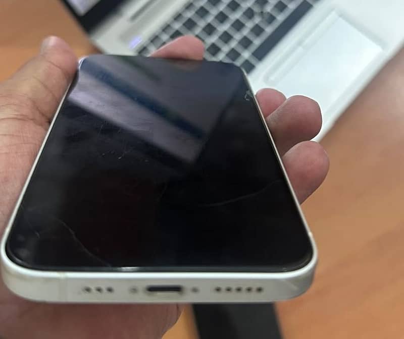 Apple iPhone 12 2