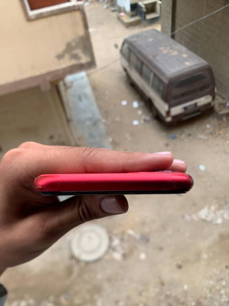 Apple iPhone 11 3