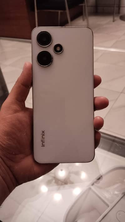 Infinix Hot 30