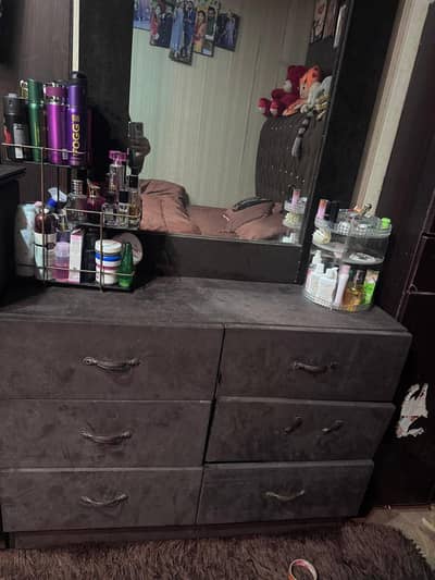 Bed with dressings tables