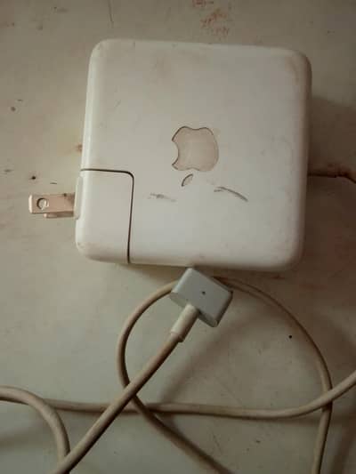 MacBook pro t Pin charger original