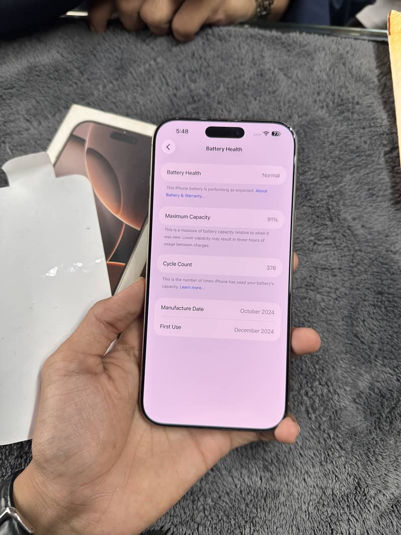 Apple iPhone 16 Pro Max 1