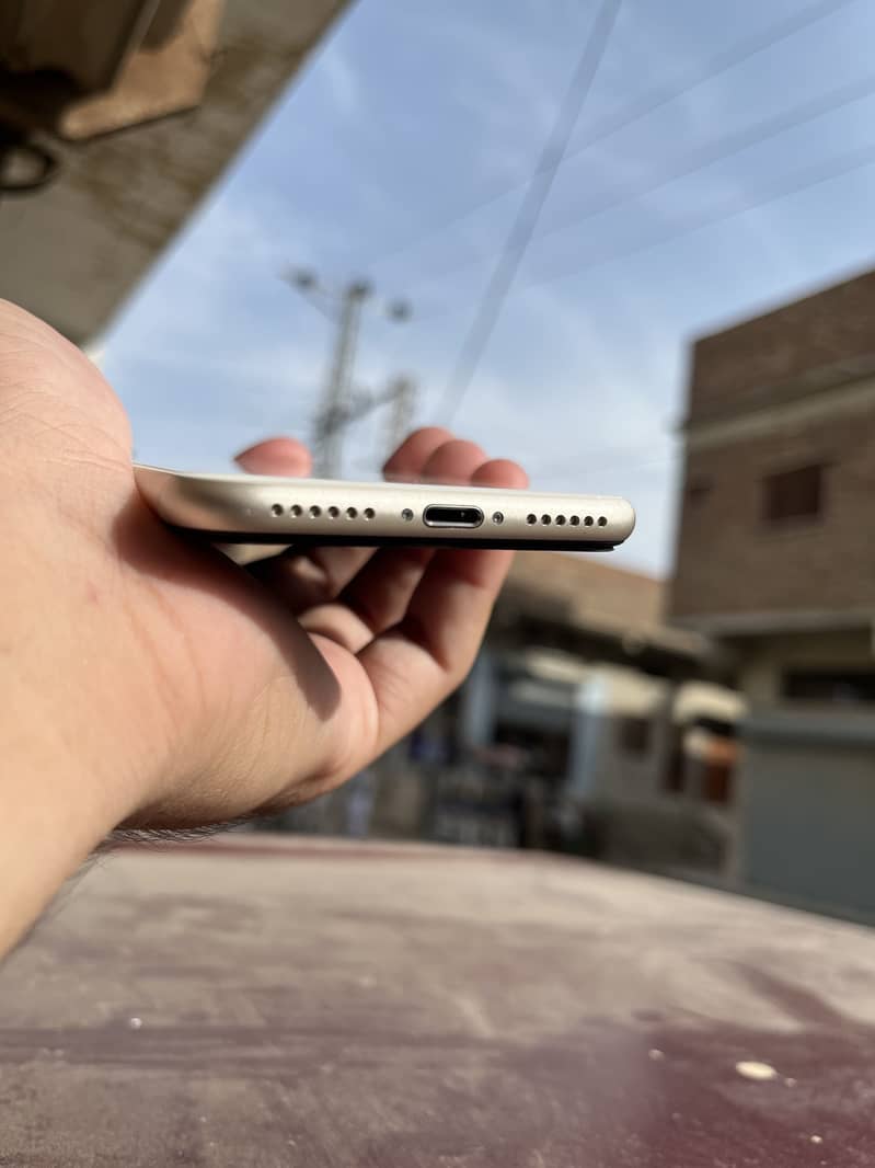 Apple iPhone SE3 2