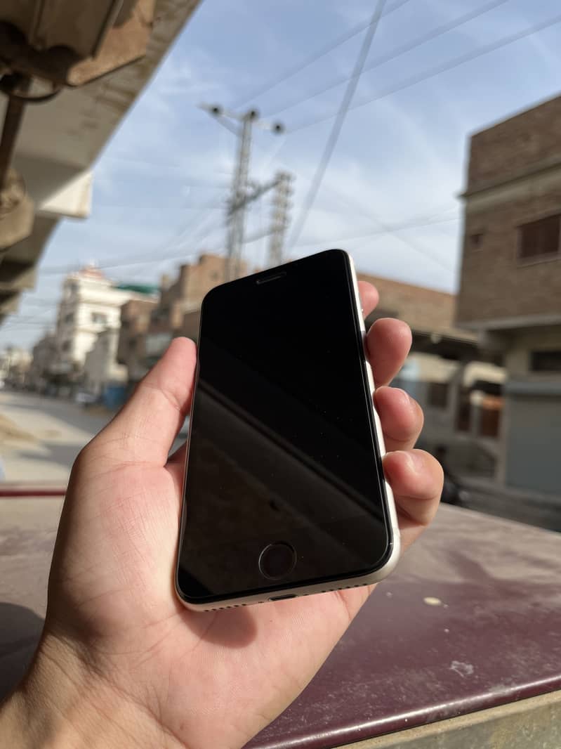 Apple iPhone SE3 3