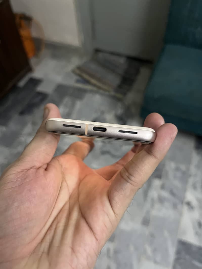 Google Pixel 8 5