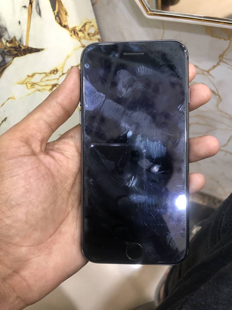 Apple iPhone 8 4