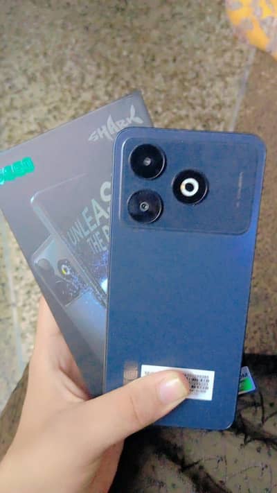 Sego shark  6+12 128 very reasonable price